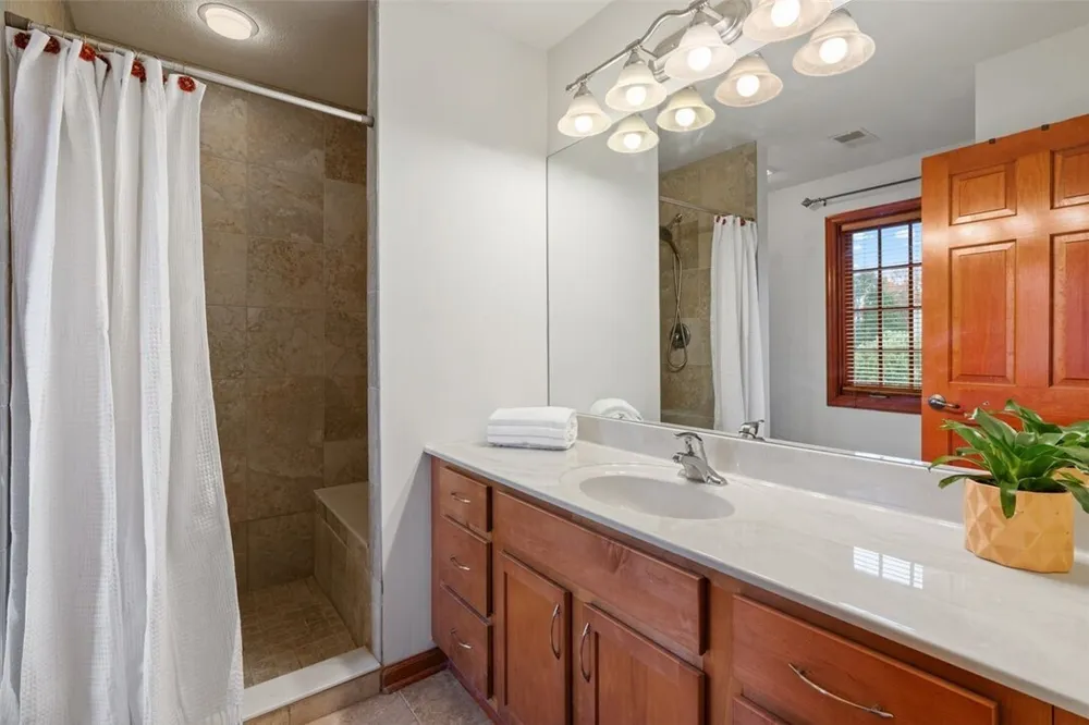 1004 Amy Pl, Gibsonia, PA 15044
