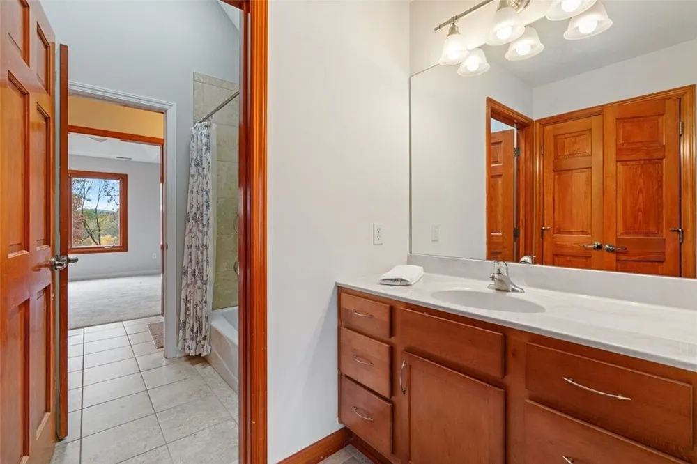 1004 Amy Pl, Gibsonia, PA 15044