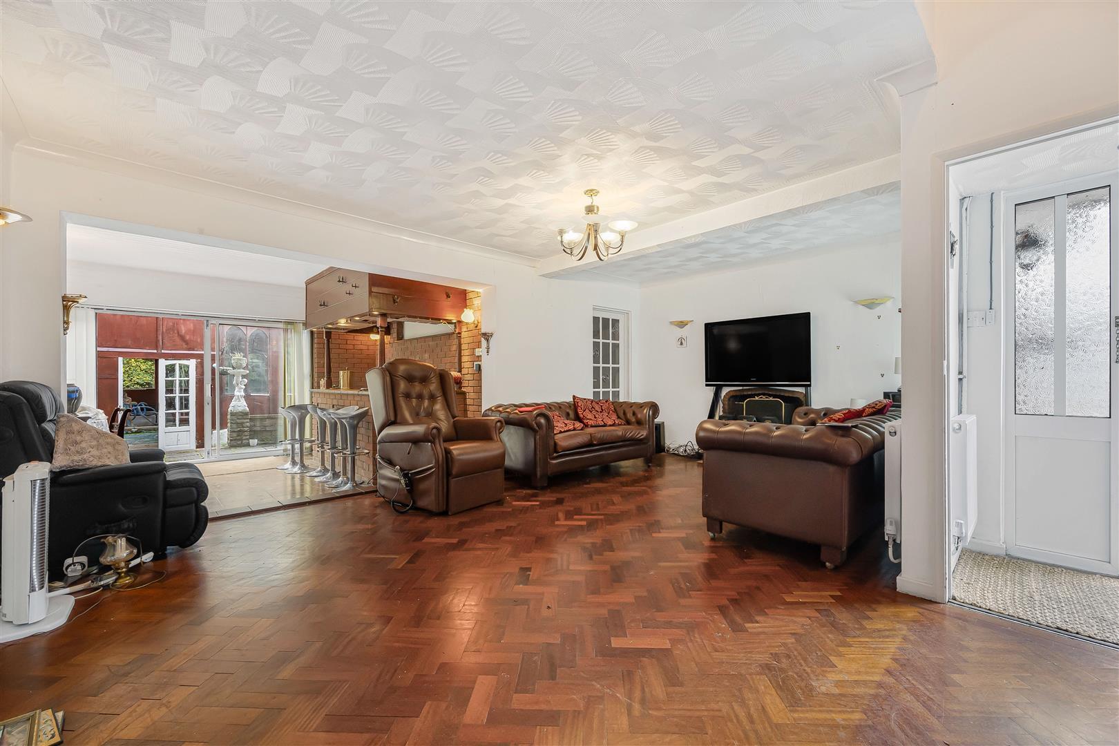 Dove House Crescent, Slough Image 3