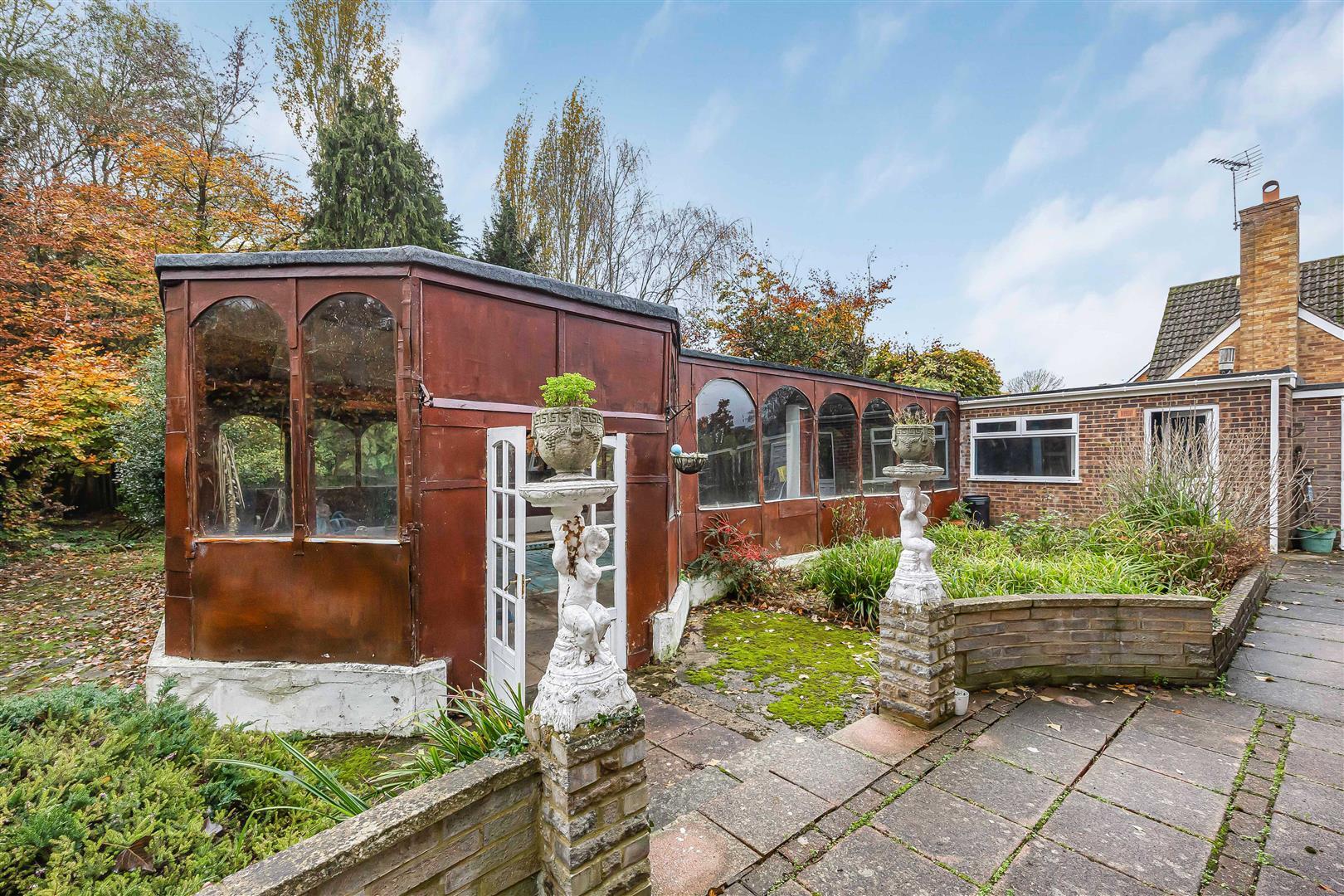 Dove House Crescent, Slough Image 9