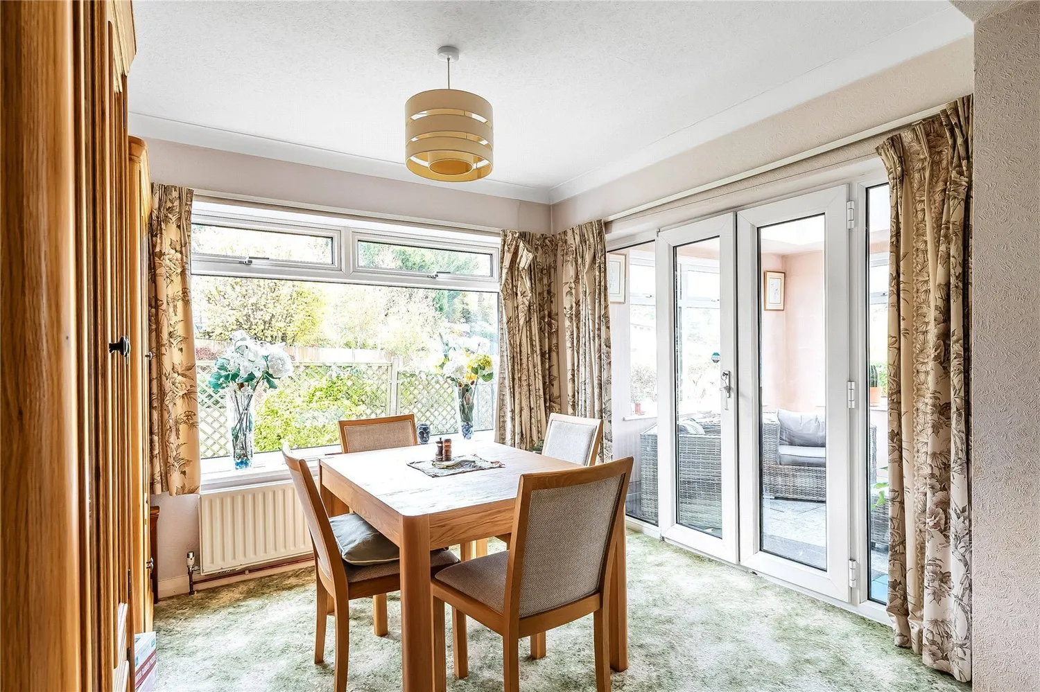 Huntersfield Close, Reigate, RH2 photo 5