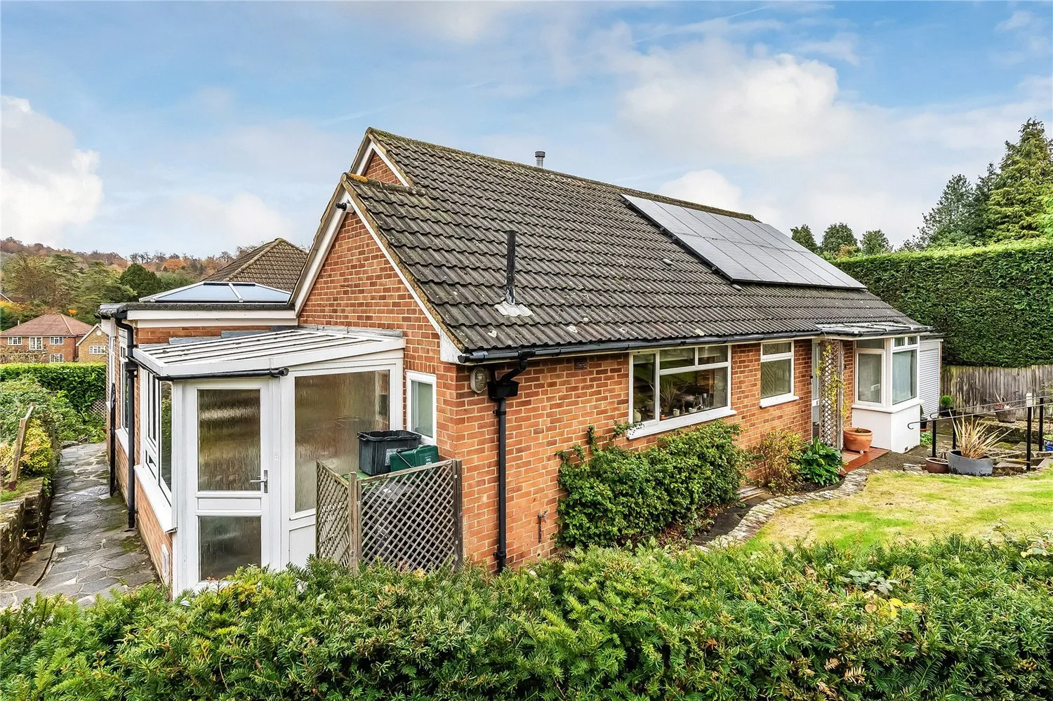 Huntersfield Close, Reigate, RH2 photo 11