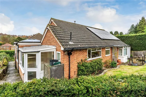 Huntersfield Close, Reigate, RH2 photo 11