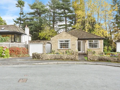 Hallfield Drive, Baildon, Shipleyphoto