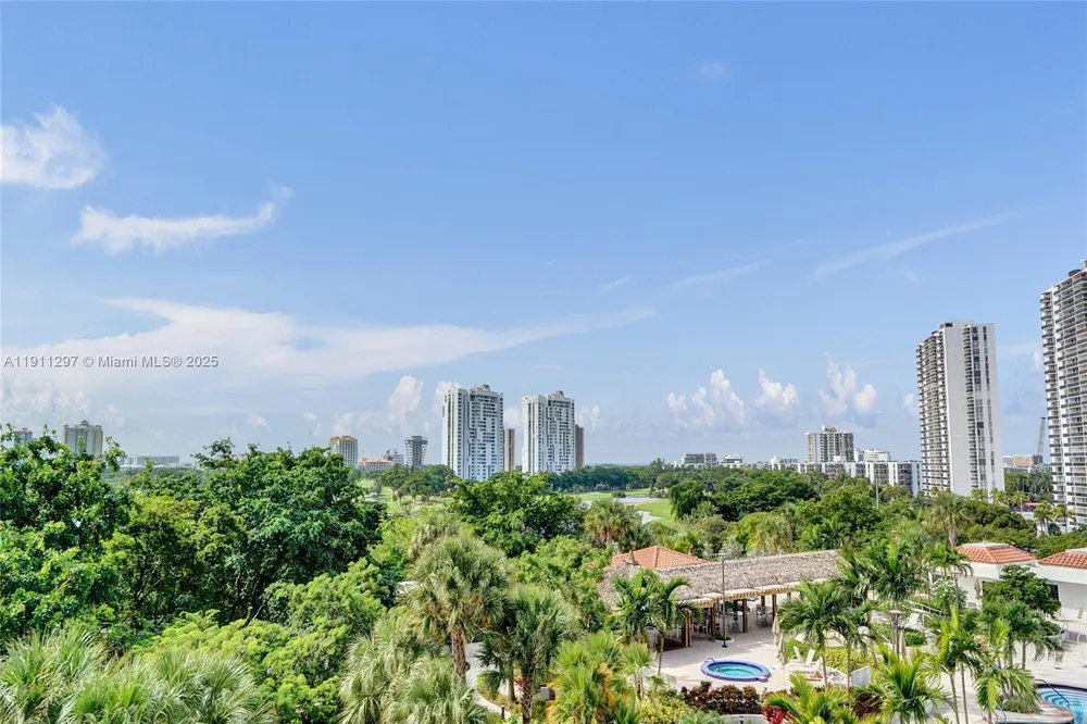 20281 E Country Club Dr, Aventura, FL 33180