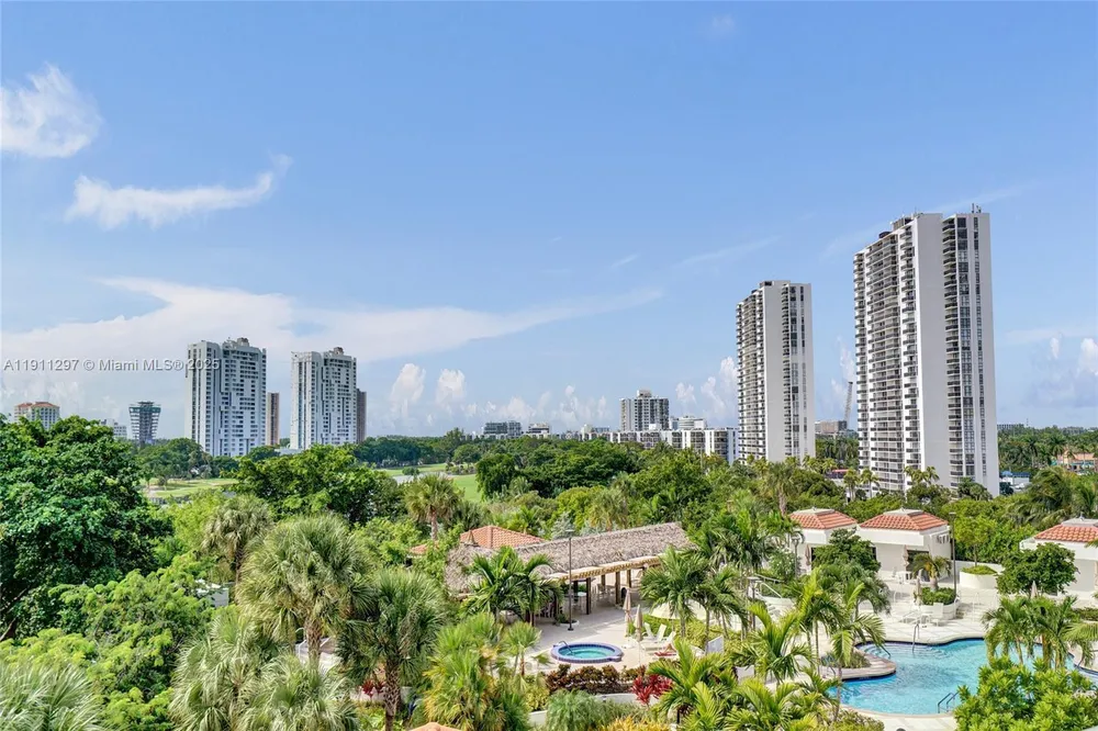 20281 E Country Club Dr, Aventura, FL 33180