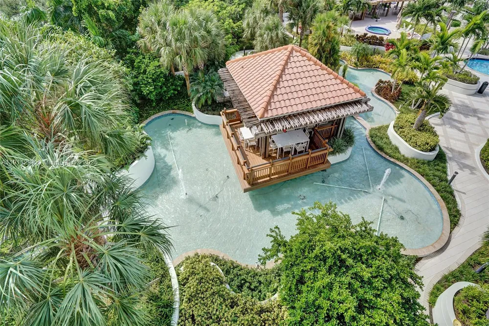 20281 E Country Club Dr, Aventura, FL 33180