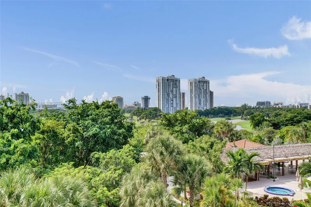 20281 E Country Club Dr, Aventura, FL 33180