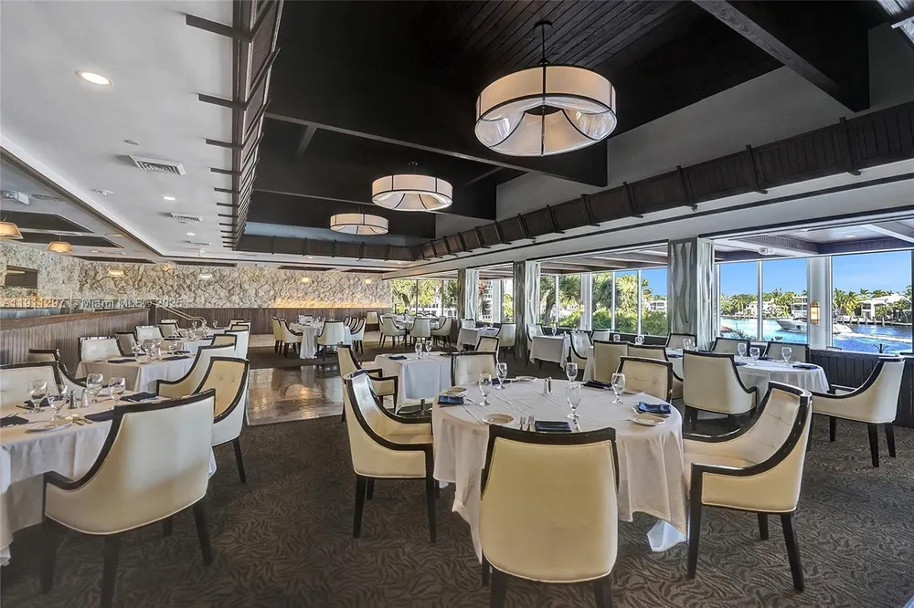 20281 E Country Club Dr, Aventura, FL 33180