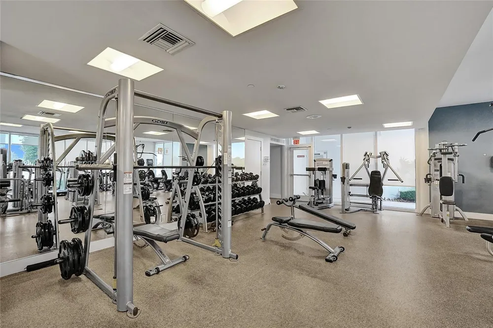 20281 E Country Club Dr, Aventura, FL 33180