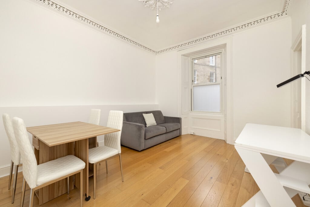 6 (PF2) Drumdryan Street, Tollcross, Edinburgh, EH3 9LA Image 2