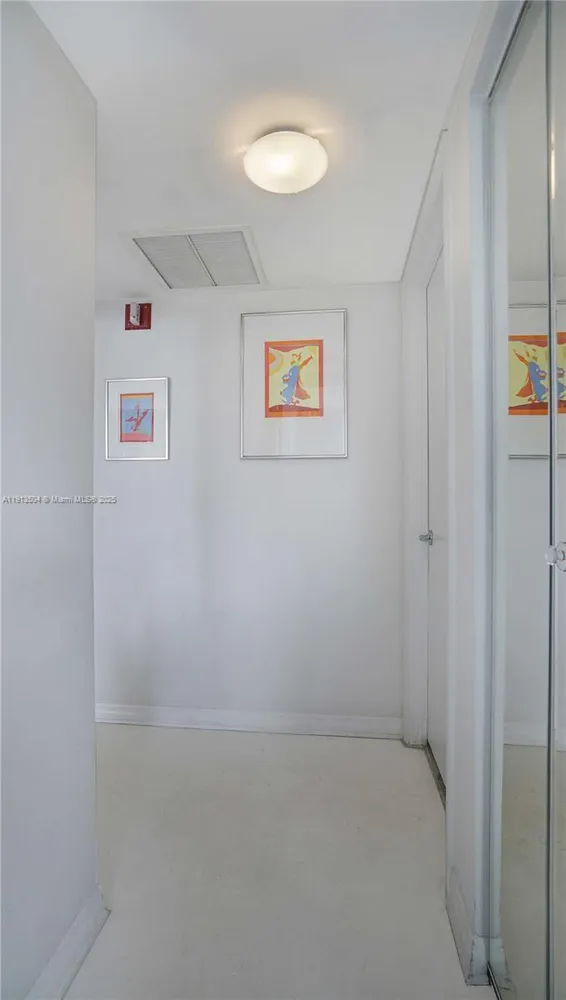 1621 Bay Rd, Miami Beach, FL 33139