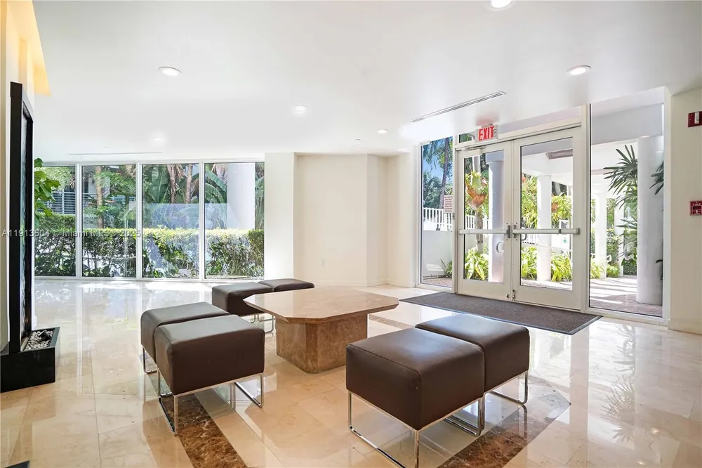 1621 Bay Rd, Miami Beach, FL 33139