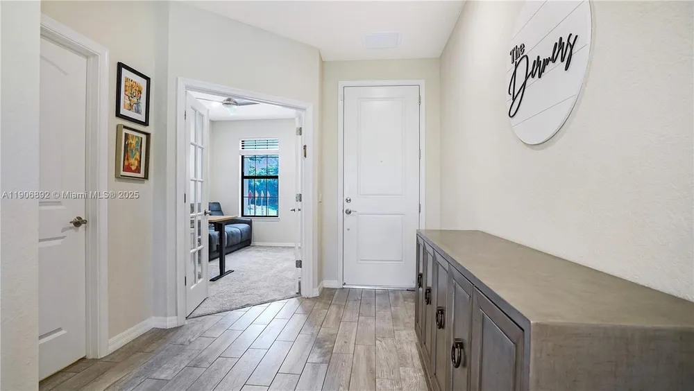 8605 Patron Ln, Lake Worth, FL 33467