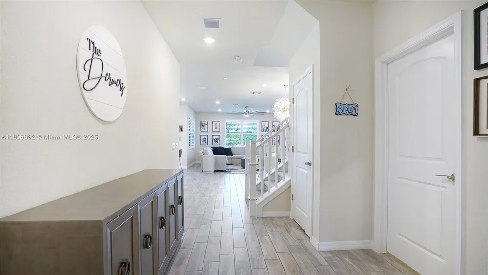 8605 Patron Ln, Lake Worth, FL 33467