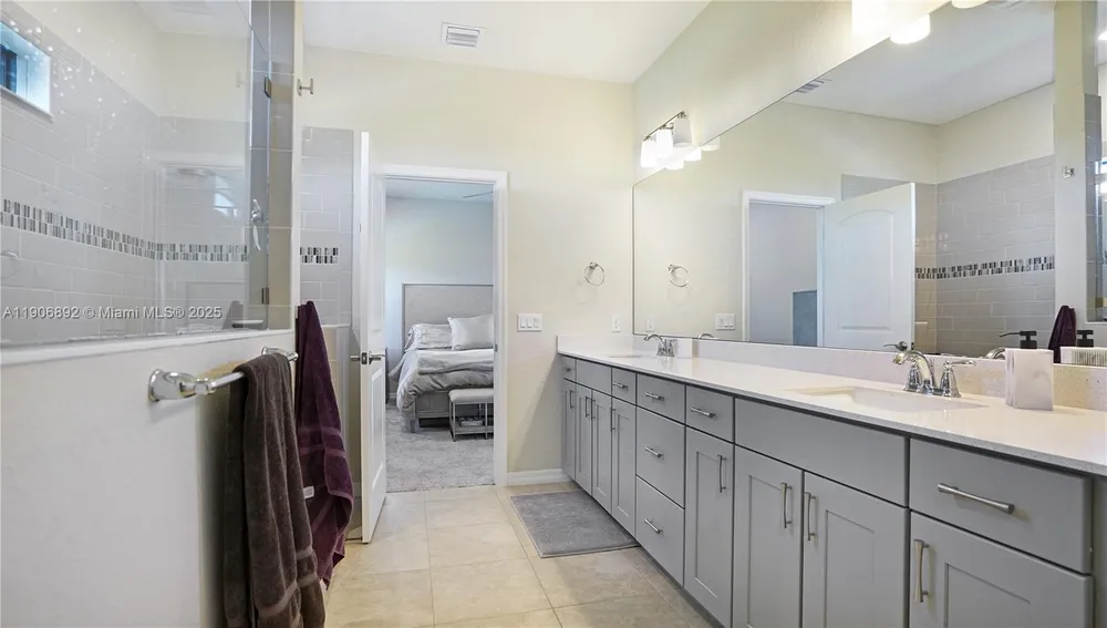 8605 Patron Ln, Lake Worth, FL 33467