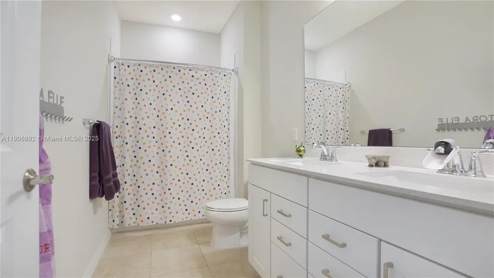 8605 Patron Ln, Lake Worth, FL 33467