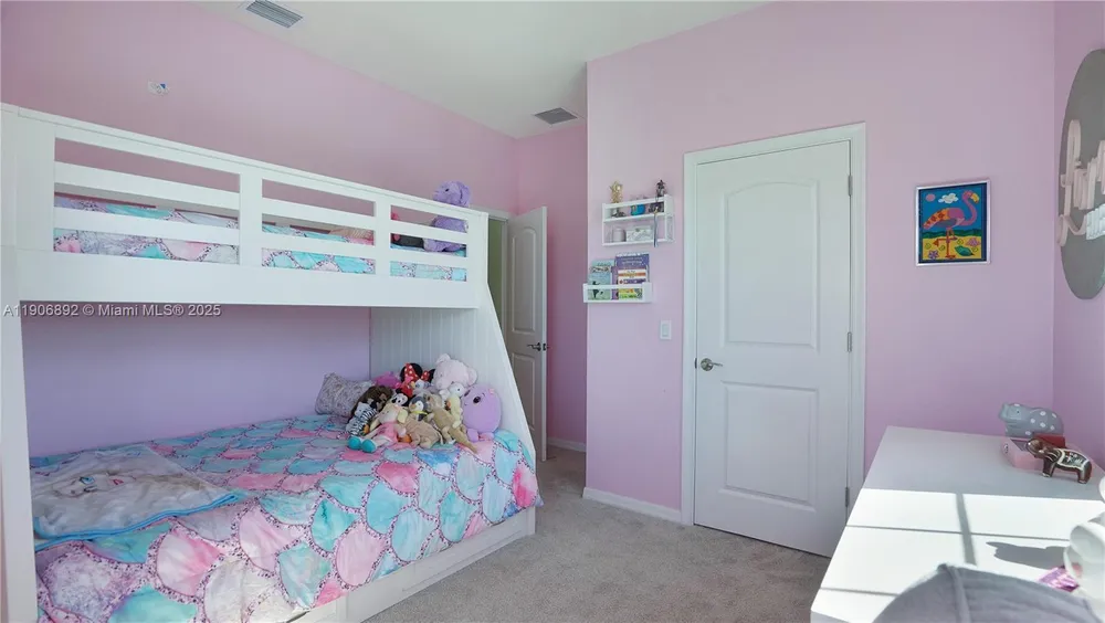 8605 Patron Ln, Lake Worth, FL 33467