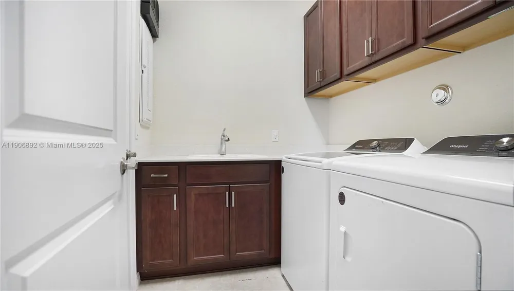 8605 Patron Ln, Lake Worth, FL 33467