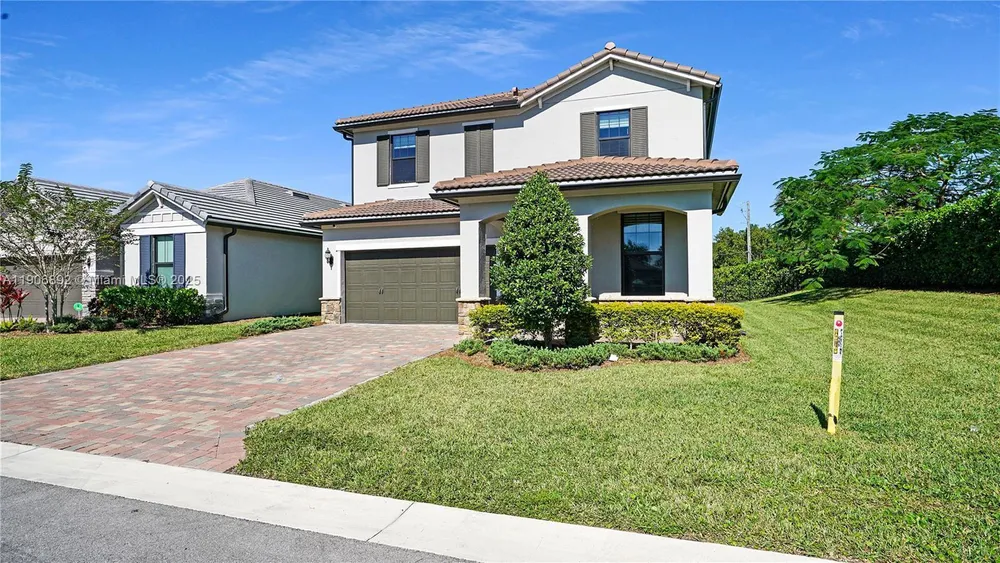 8605 Patron Ln, Lake Worth, FL 33467