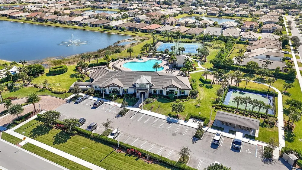8605 Patron Ln, Lake Worth, FL 33467