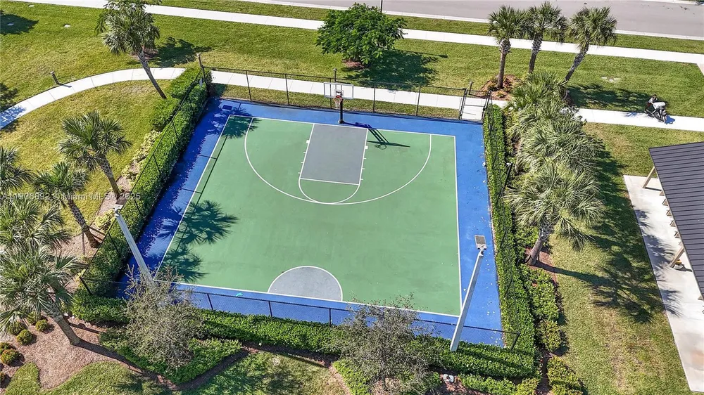 8605 Patron Ln, Lake Worth, FL 33467