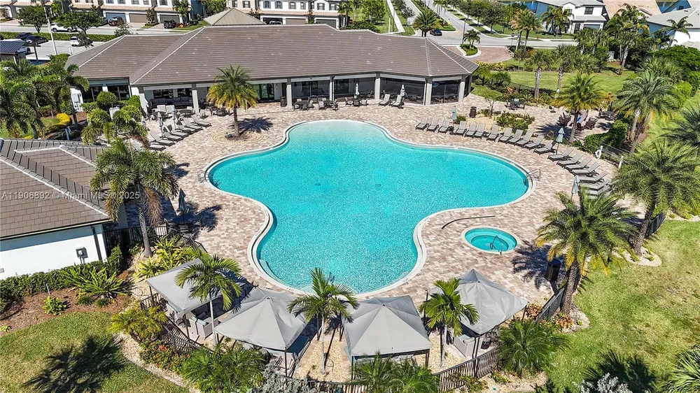 8605 Patron Ln, Lake Worth, FL 33467