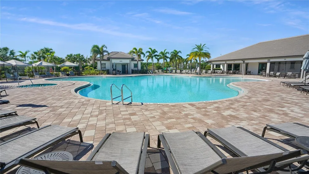 8605 Patron Ln, Lake Worth, FL 33467