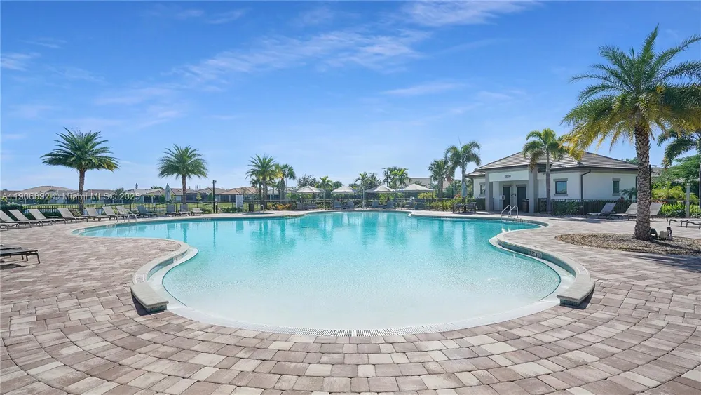 8605 Patron Ln, Lake Worth, FL 33467