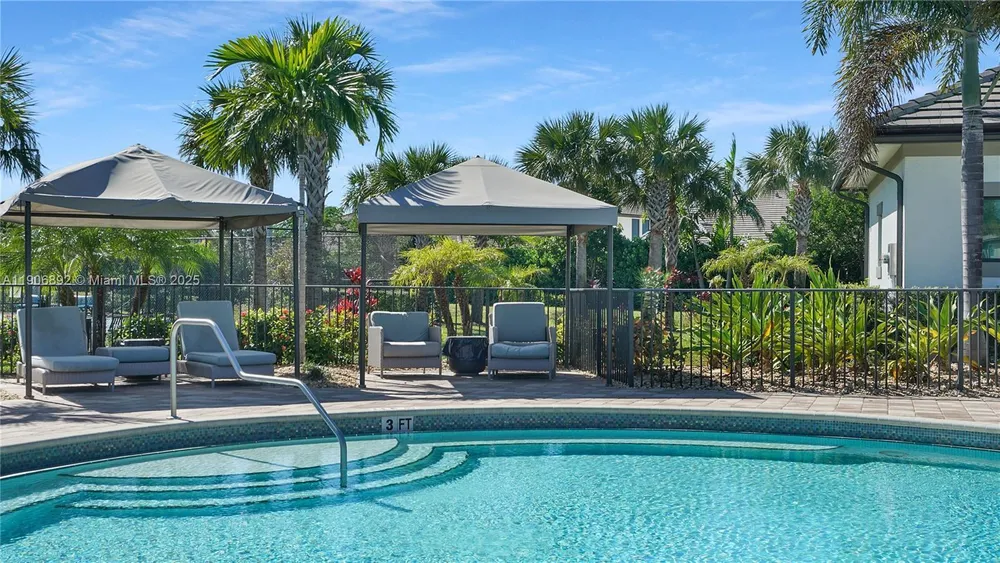8605 Patron Ln, Lake Worth, FL 33467