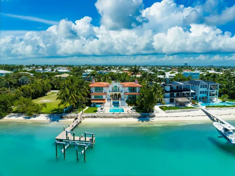205 15th Circle, Key Colony Beach, FL 33051