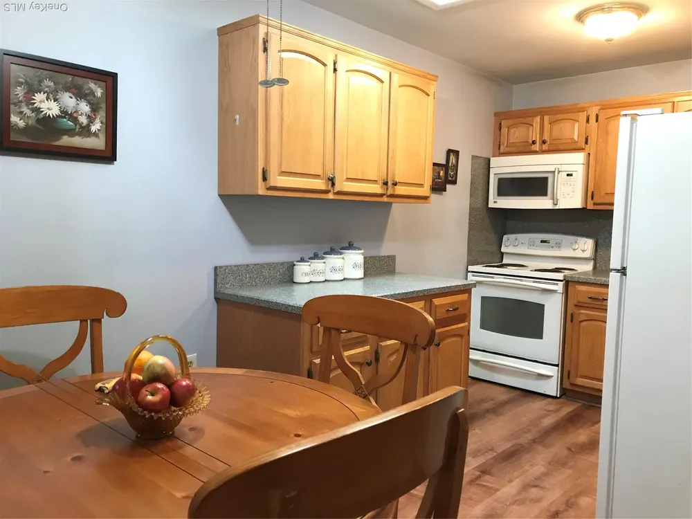 405 Woodbridge Dr, Ridge, NY 11961