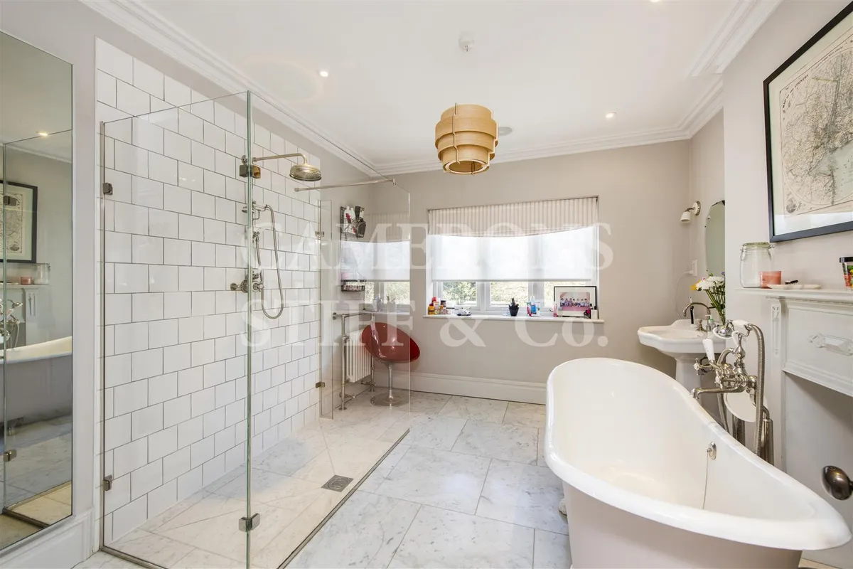Aylestone Avenue, London NW6