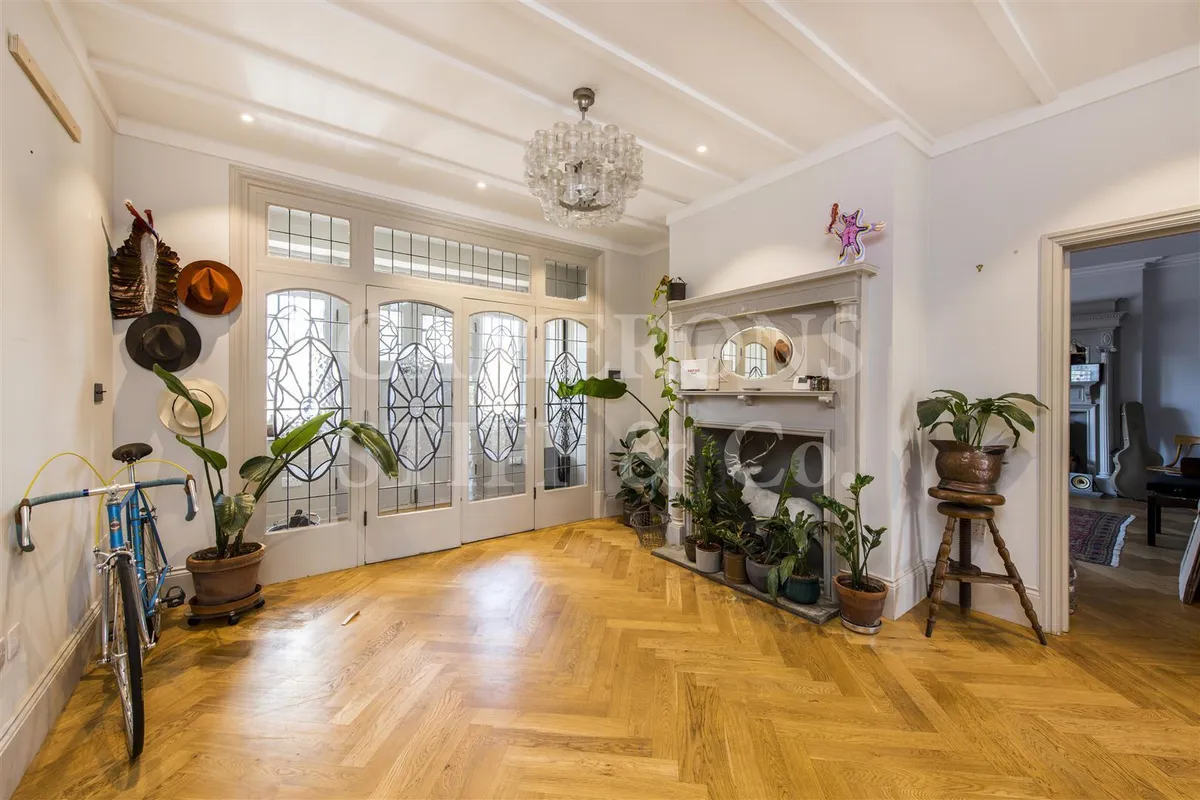 Aylestone Avenue, London NW6
