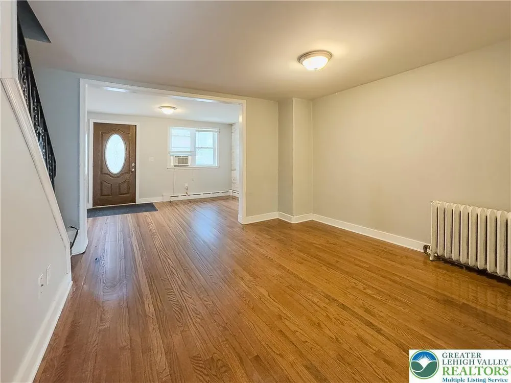 315 Brodhead St, Easton, PA 18042