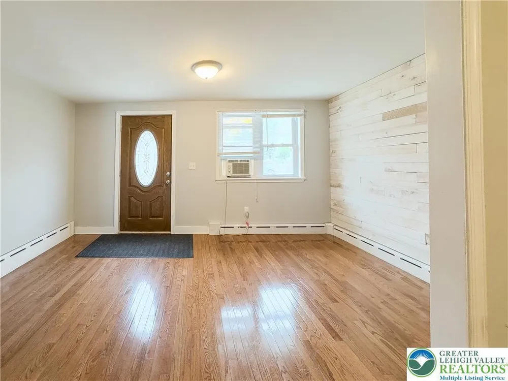315 Brodhead St, Easton, PA 18042