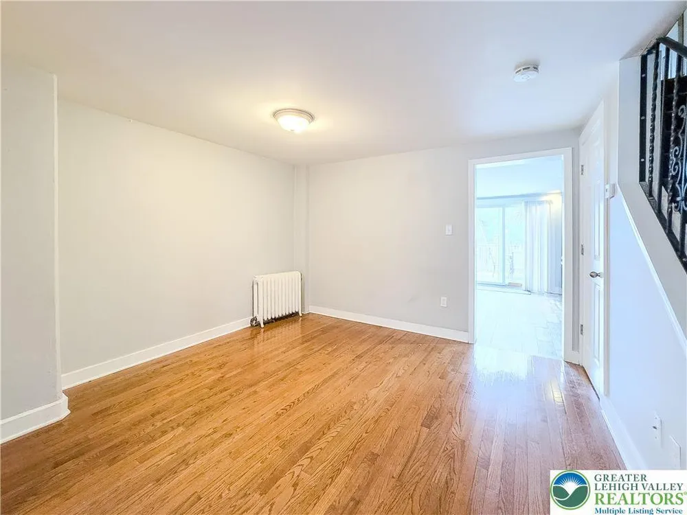315 Brodhead St, Easton, PA 18042