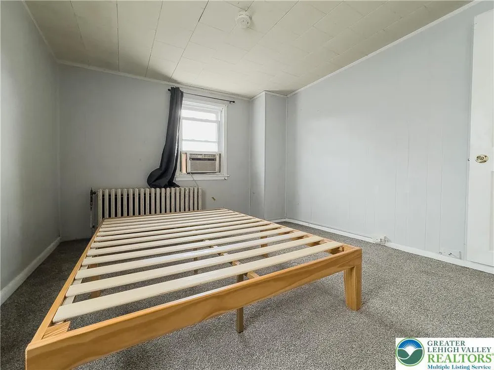 315 Brodhead St, Easton, PA 18042