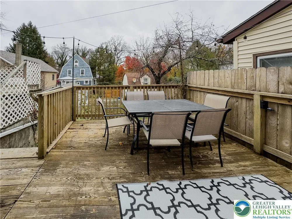 315 Brodhead St, Easton, PA 18042