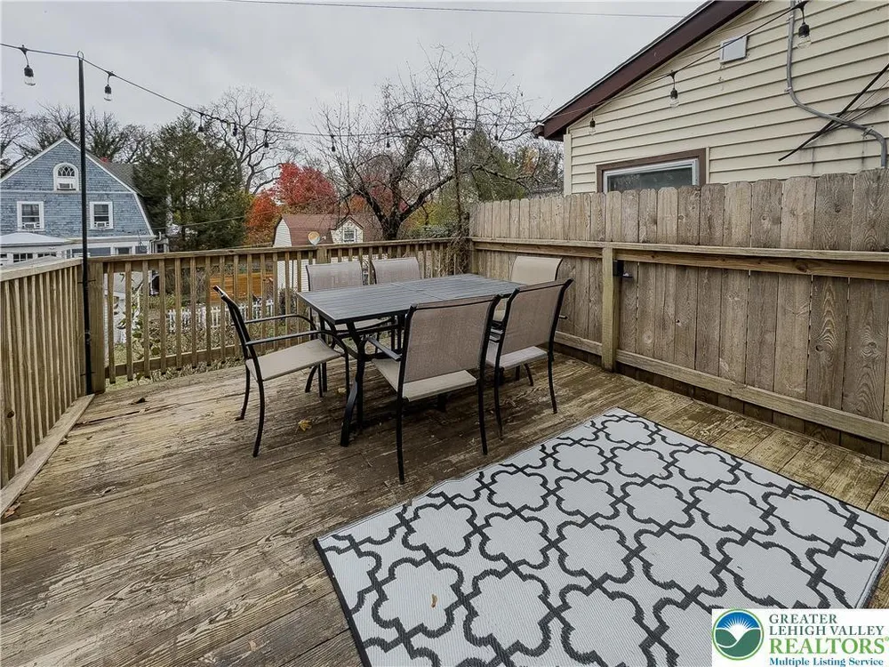 315 Brodhead St, Easton, PA 18042