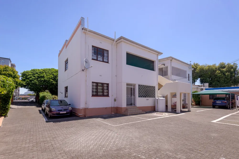 South Africa, Western Cape, Plumstead, Main Road, 81