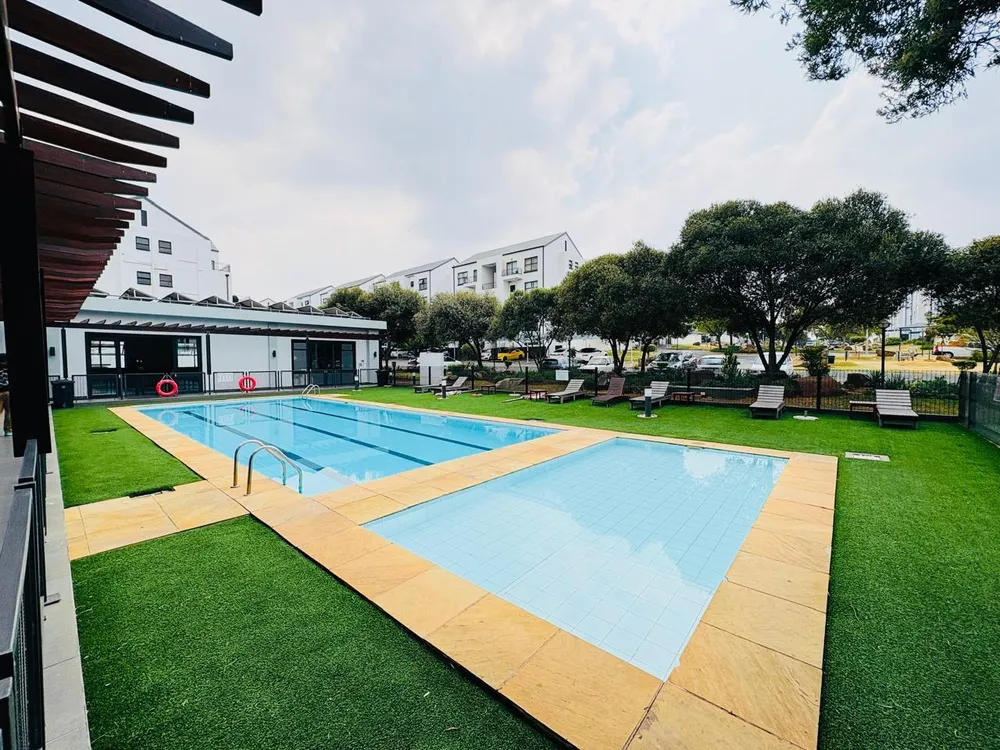 South Africa, Gauteng, Greenstone Hill, Hord Drive, 74