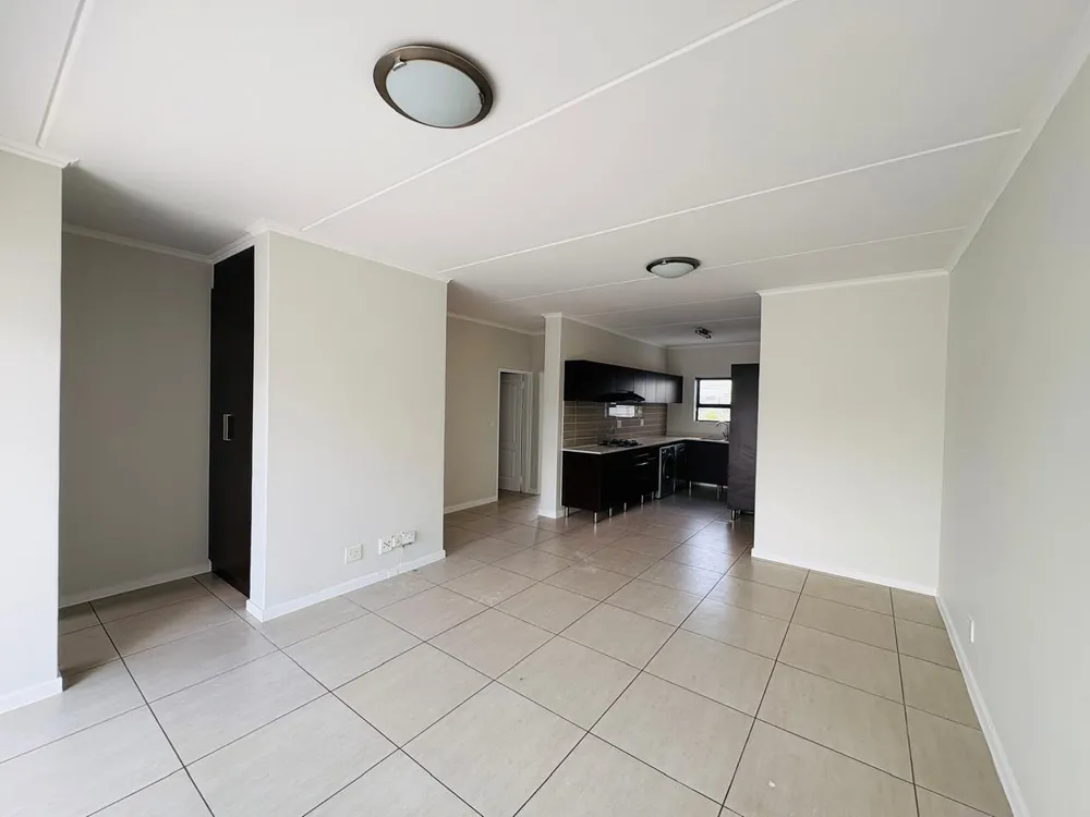 South Africa, Gauteng, Greenstone Hill, Hord Drive, 74