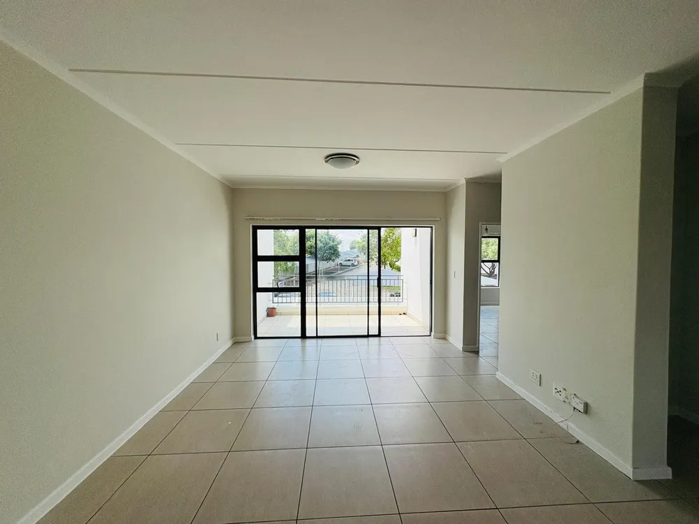 South Africa, Gauteng, Greenstone Hill, Hord Drive, 74