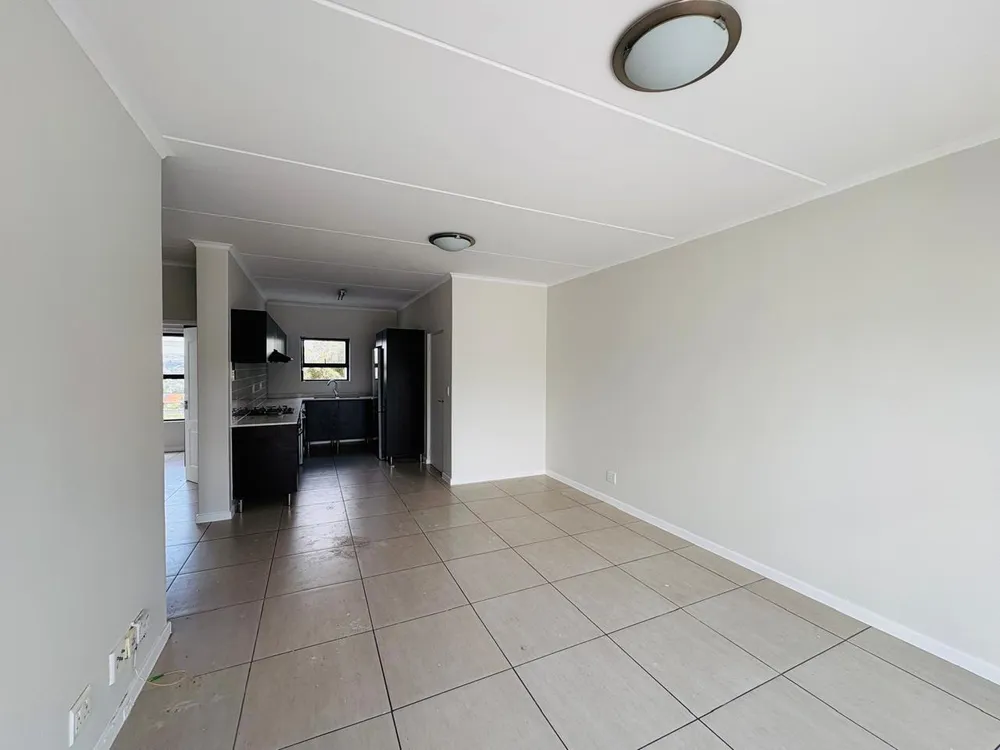 South Africa, Gauteng, Greenstone Hill, Hord Drive, 74