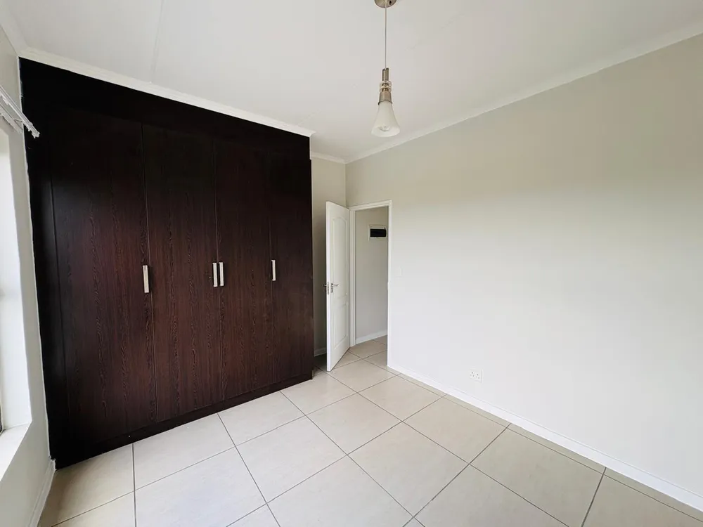 South Africa, Gauteng, Greenstone Hill, Hord Drive, 74