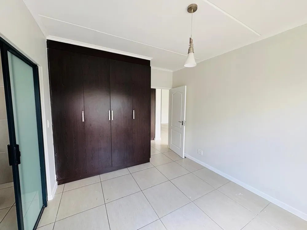 South Africa, Gauteng, Greenstone Hill, Hord Drive, 74
