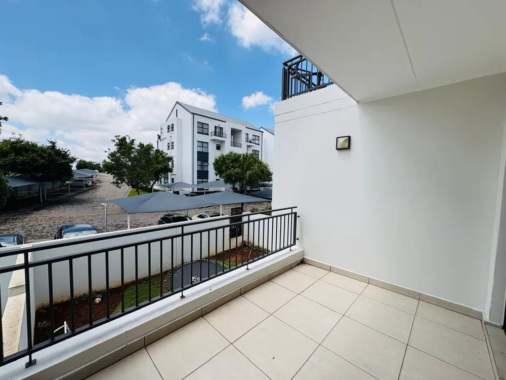 South Africa, Gauteng, Greenstone Hill, Hord Drive, 74