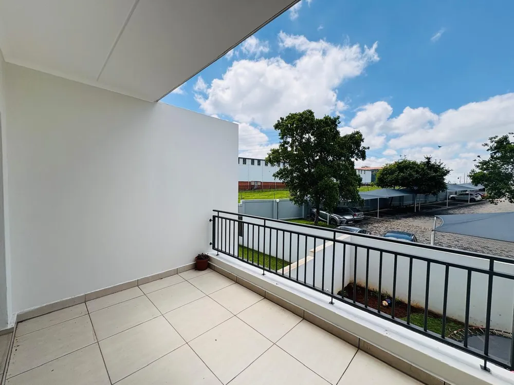 South Africa, Gauteng, Greenstone Hill, Hord Drive, 74