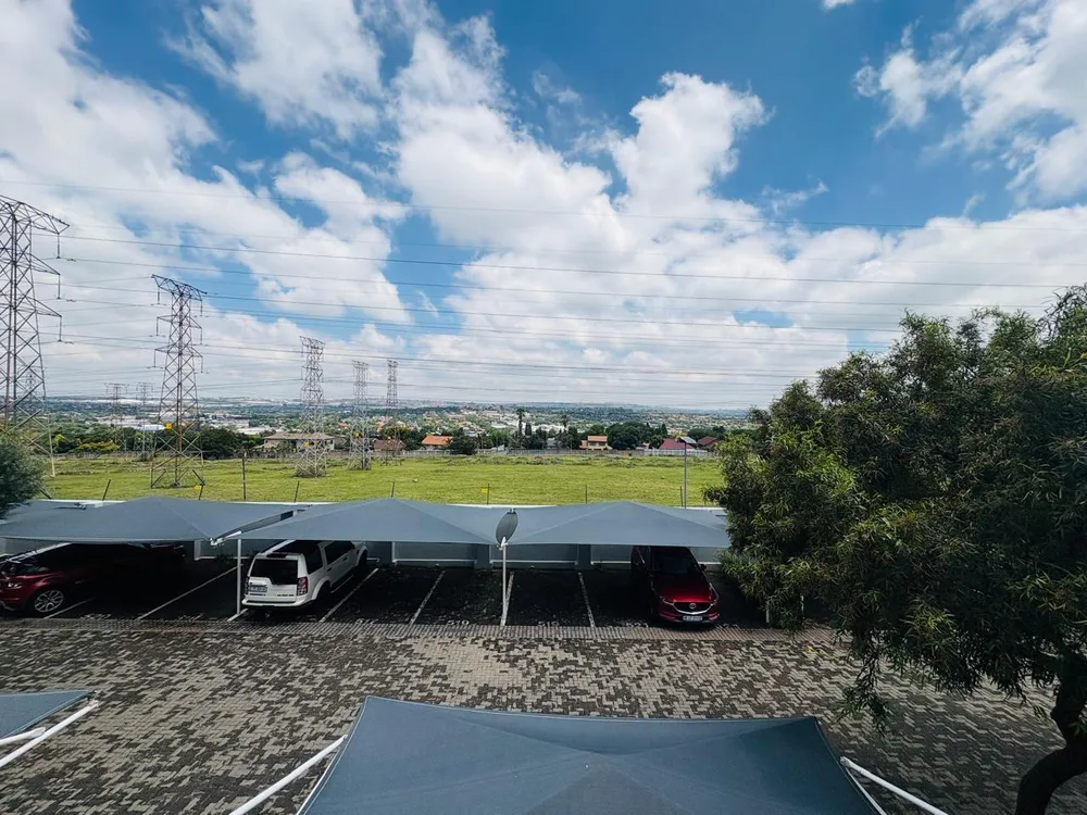 South Africa, Gauteng, Greenstone Hill, Hord Drive, 74